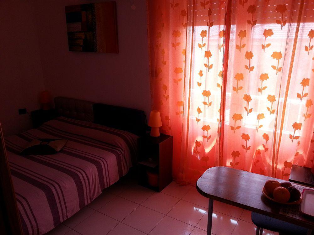 Bed & Breakfast Republic 2*
